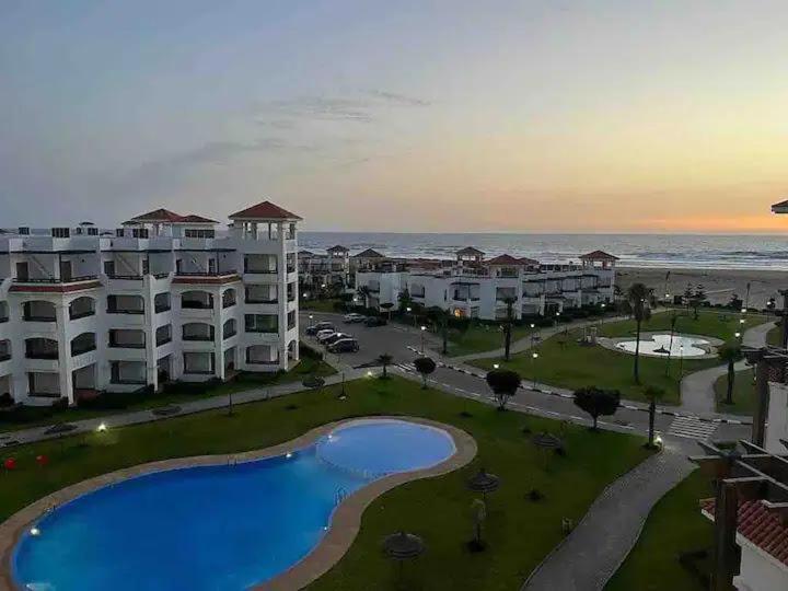 Appartement Pied Dans L Eau A Residence Beralmar Asilah Exteriér fotografie