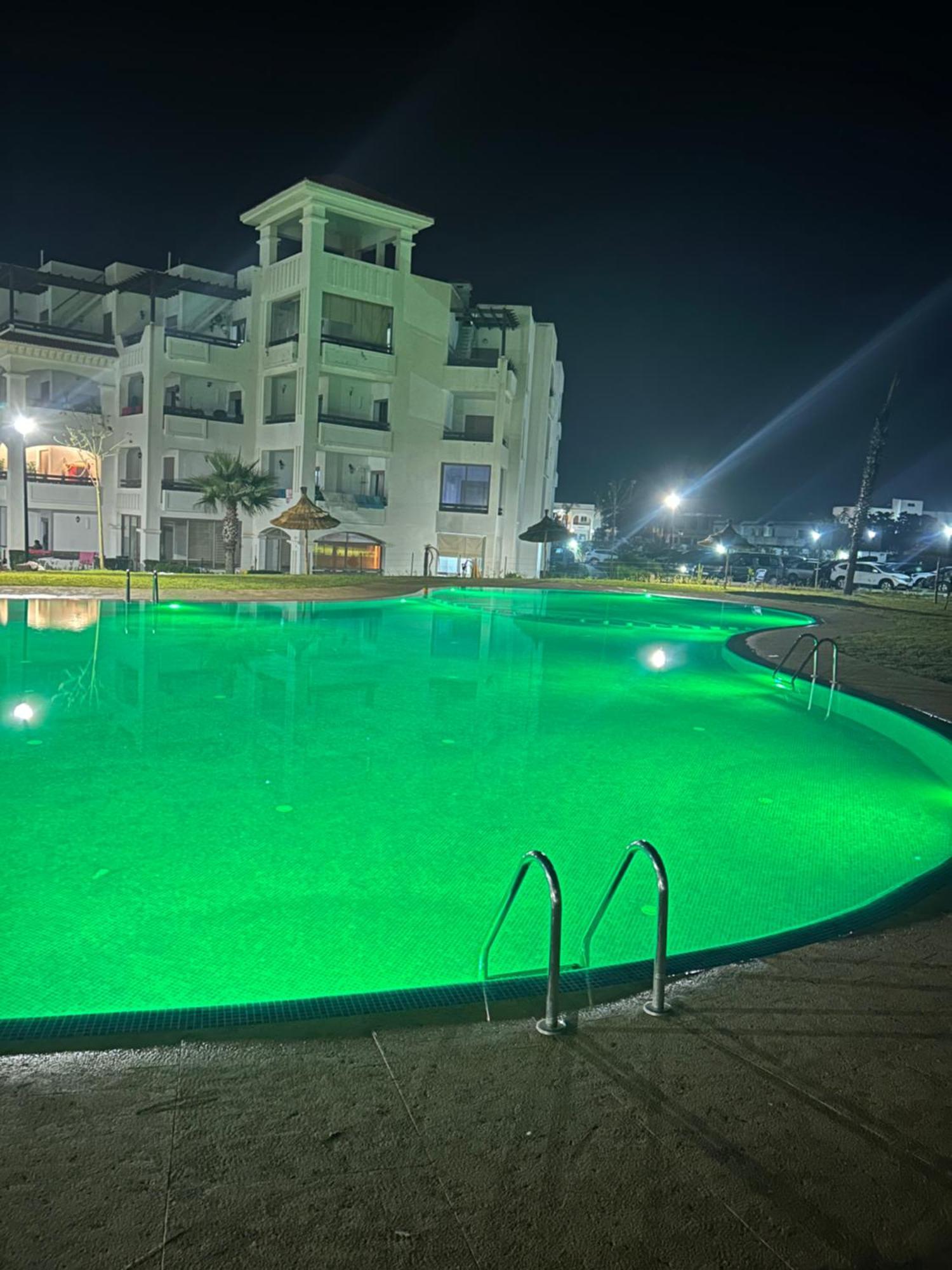 Appartement Pied Dans L Eau A Residence Beralmar Asilah Exteriér fotografie